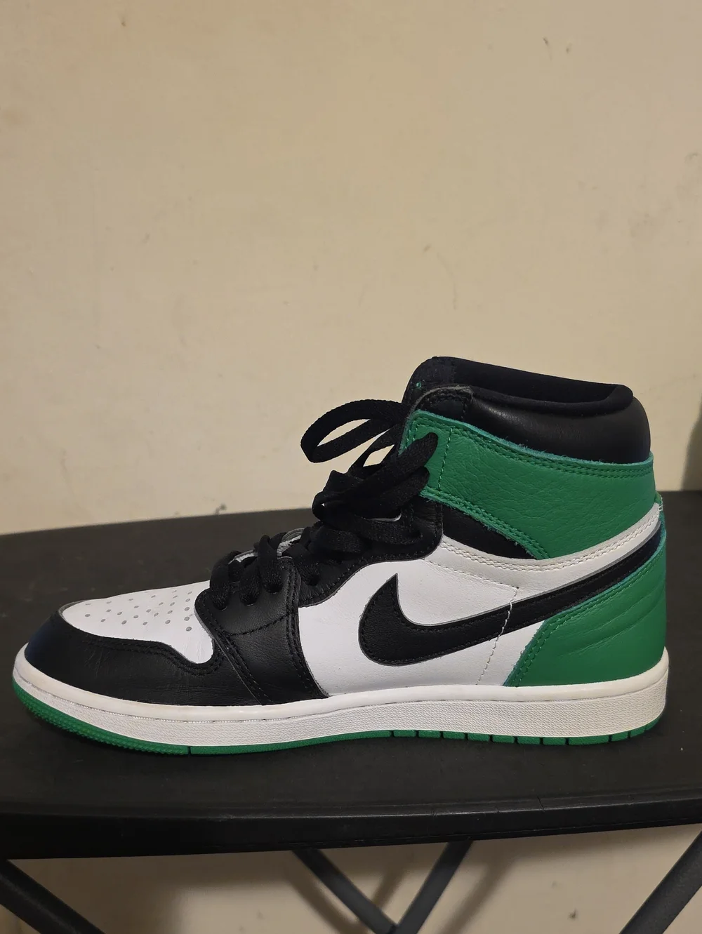 FOR SALE AIR JORDAN 1 RETRO HIGH OG 